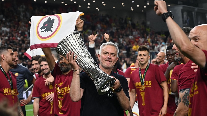 Roma là nhà vô địch đầu tiên của Conference League
