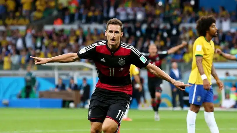 Klose còn là cầu thủ ghi bàn nhiều nhất lịch sử World Cup